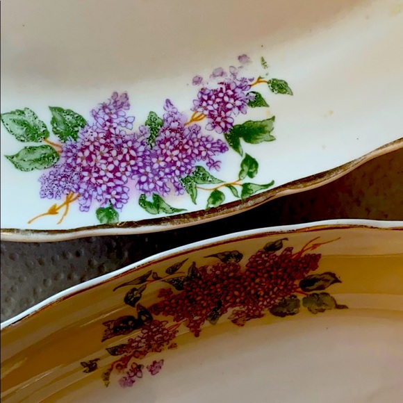 Set of 2 Lilac Hand Painted Gold Porcelain Vintage Russia Platers - Picture 3 of 5